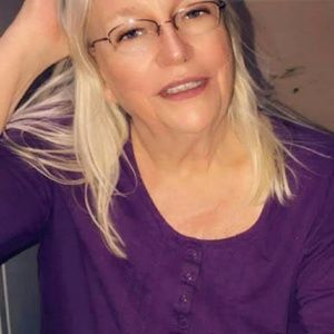 Meet your Posher, Karin